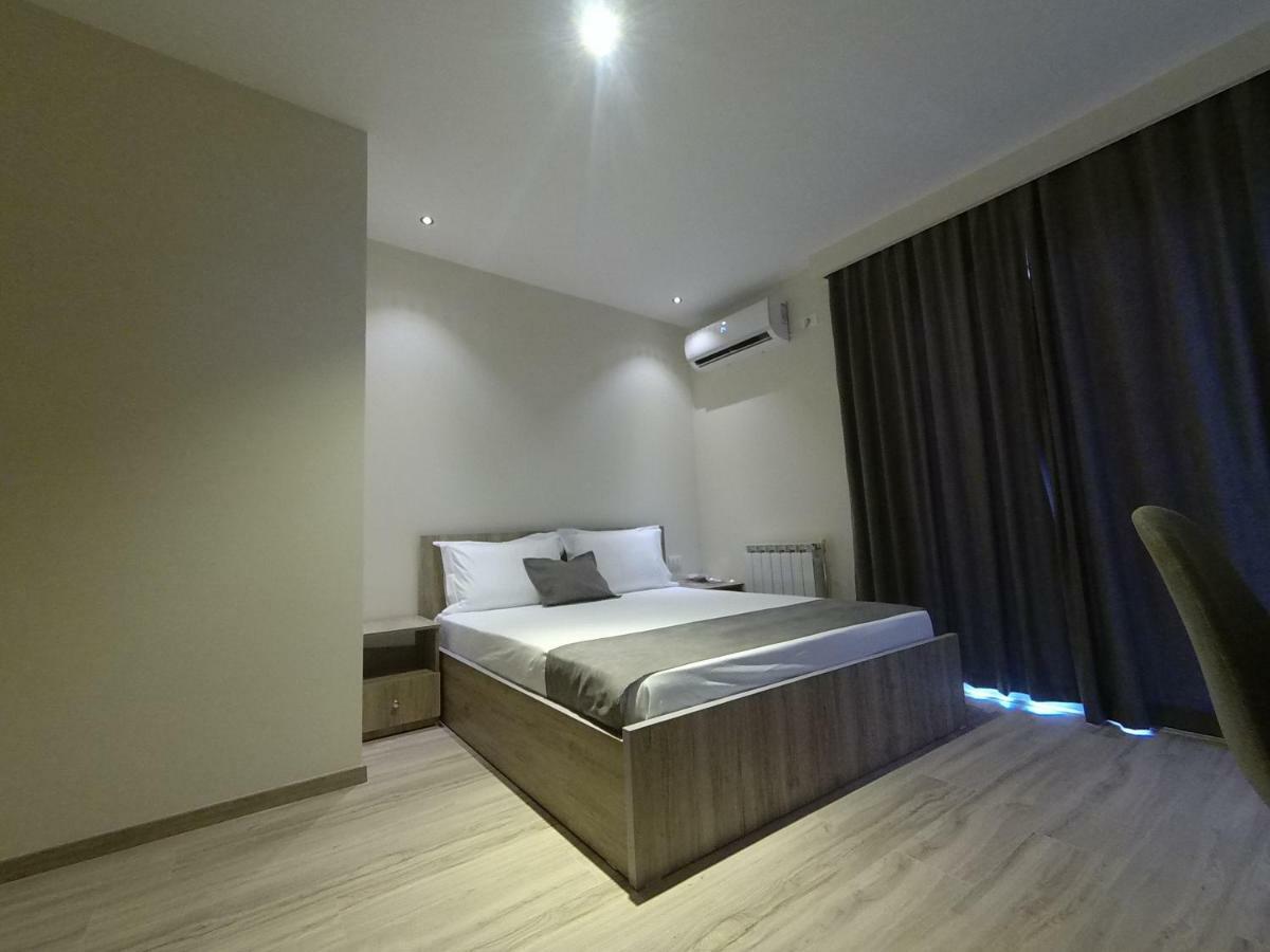 Hotel Nino Berati