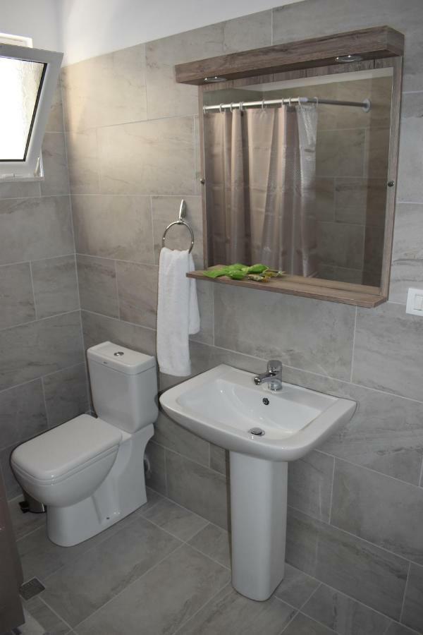 Nino Hotel 3*